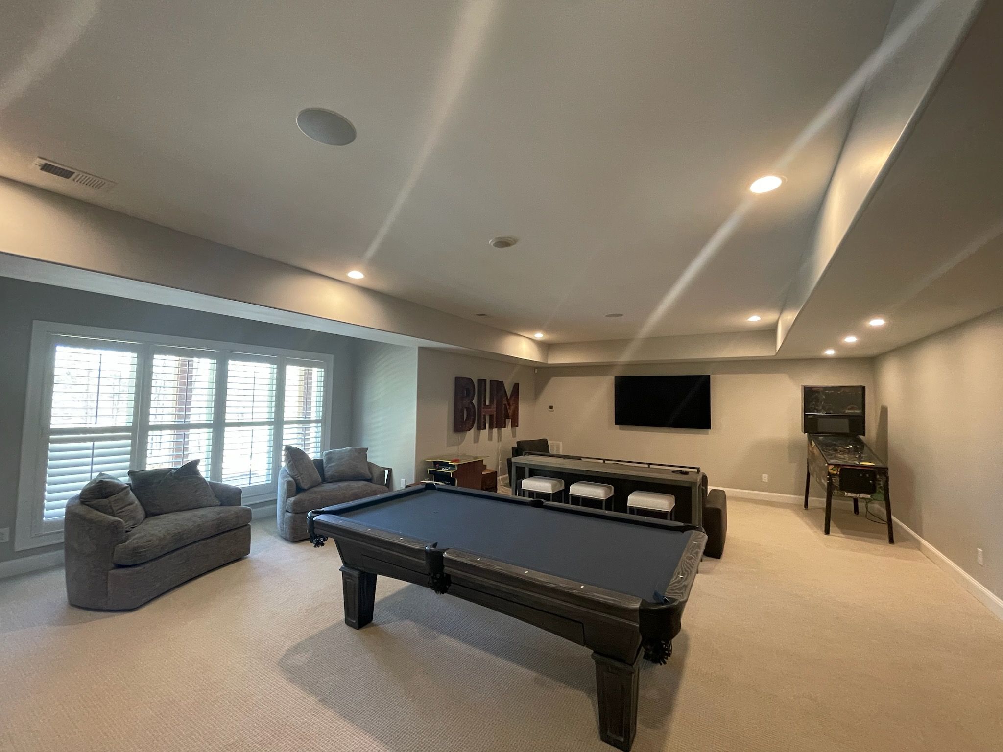 bar / game room